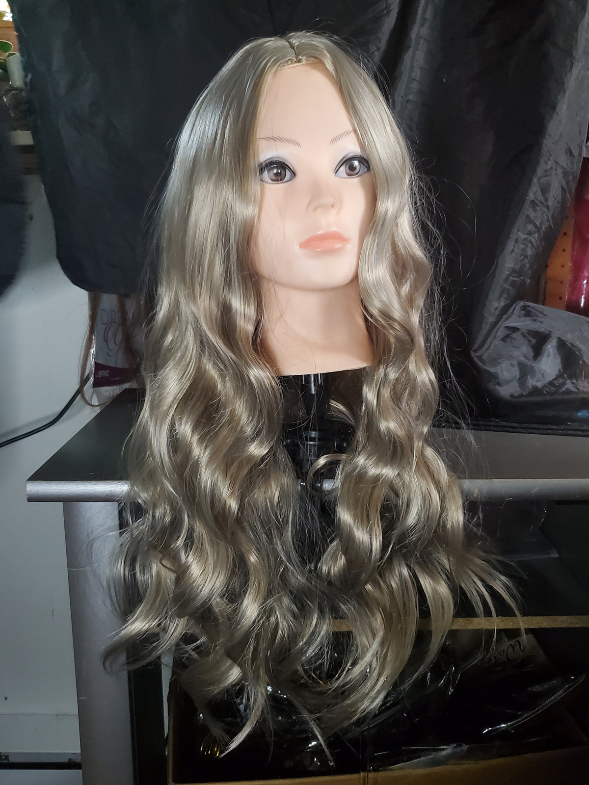 Champagne blonde wig