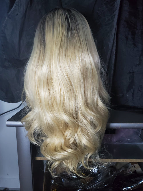 Blonde ombre wavy wig
