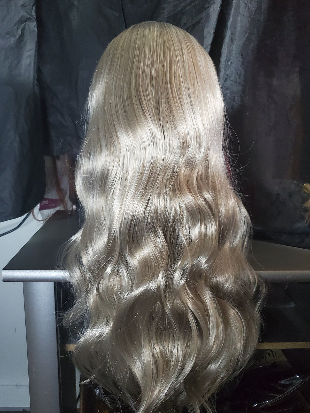 Champagne blonde wig